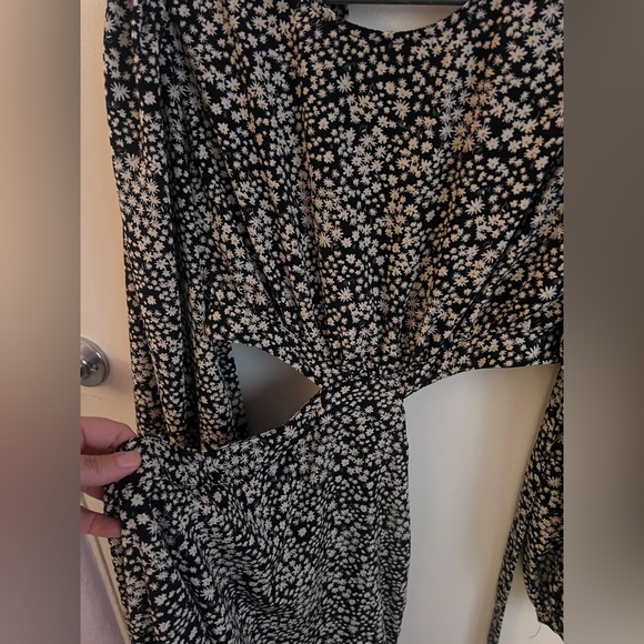 NWT Anthropologie ASTR the Label Tie-Back Cut-Out Dress, Women’s (L) - Picture 7 of 10